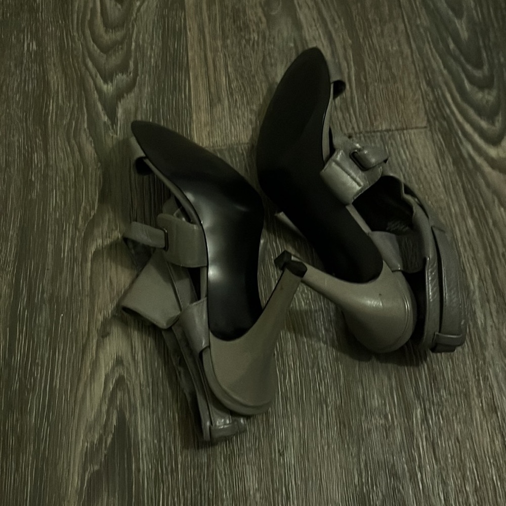 Nine West sling back heels size 9 medium